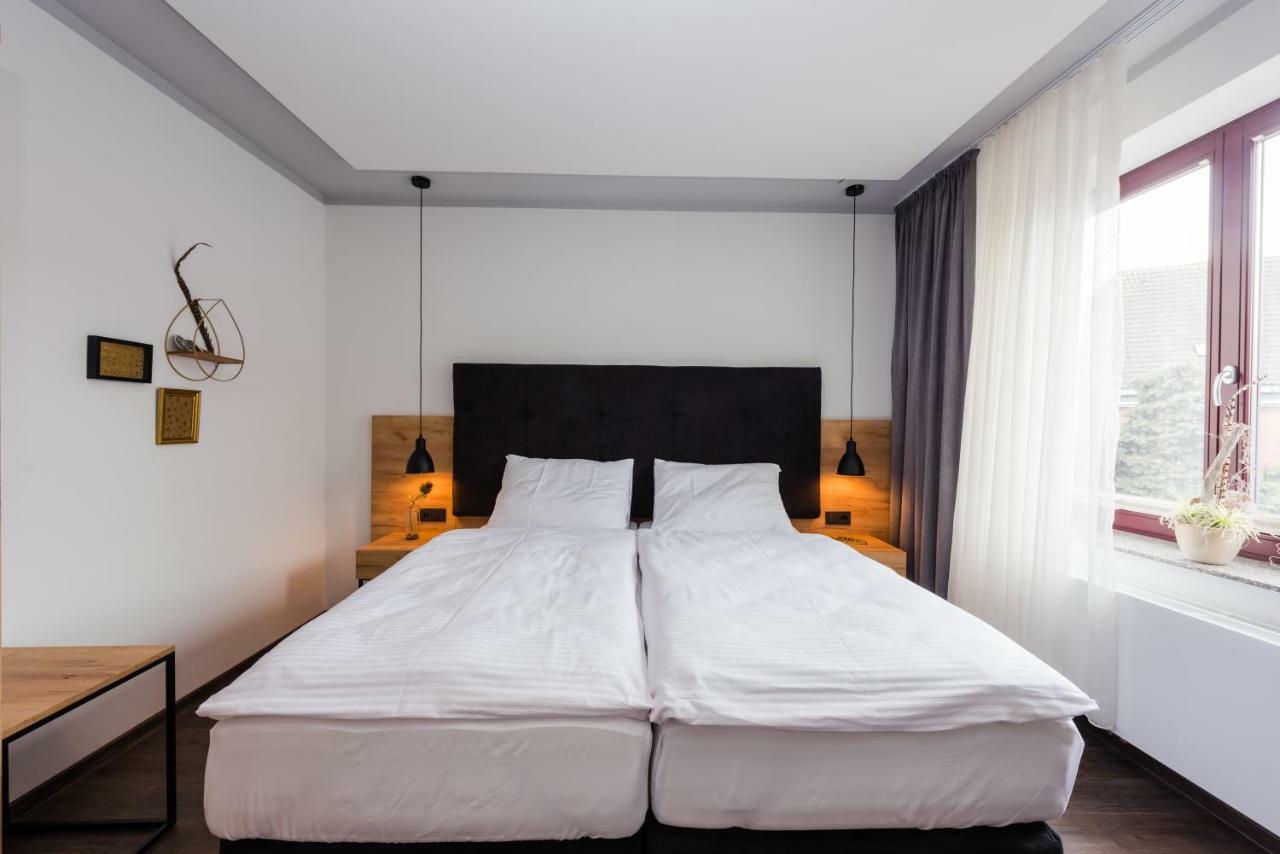360 Grad Hotel & Bar Leer Exteriér fotografie
